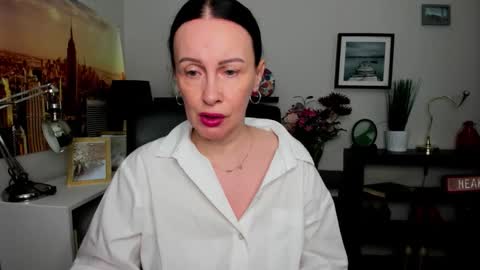 Snapshot of velvet_jasmine chatting on September 20, 6:27 am Jasmine online show from September 20, 6:27 am