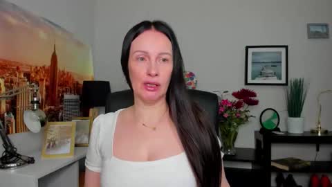 Snapshot of velvet_jasmine chatting on September 10, 5:52 am Jasmine online show from September 10, 5:52 am