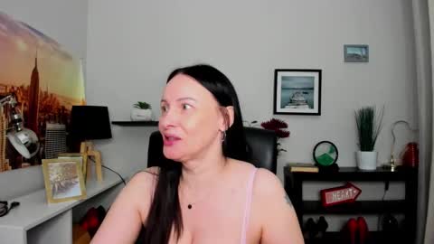 Snapshot of velvet_jasmine chatting on September 22, 5:22 am Jasmine online show from September 22, 5:22 am