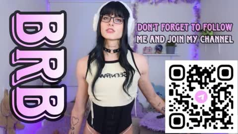 Snapshot of velvet_ludo chatting on October 20, 4:17 am Call me Ludo online show from October 20, 4:17 am
