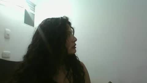 velvet_moon_v online show from April 24, 12:12 am