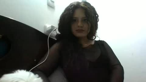 velvet_moon_v online show from May 14, 6:00 am