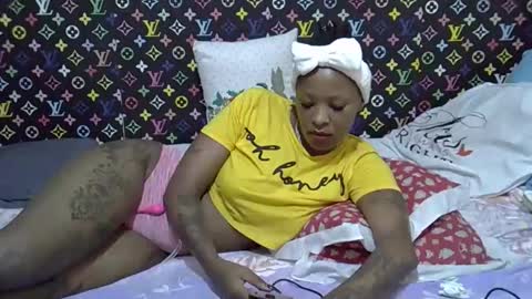 velvet online show from March 21, 1:16 pm