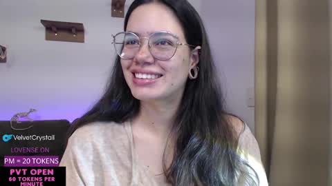 Snapshot of velvetcrystal chatting on October 19, 6:40 am Crystal PVT OPEN online show from October 19, 6:40 am