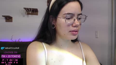 Snapshot of velvetcrystal chatting on October 8, 7:36 am Crystal PVT OPEN online show from October 8, 7:36 am