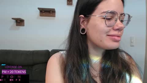 Snapshot of velvetcrystal chatting on September 25, 6:53 am Crystal PVT OPEN online show from September 25, 6:53 am