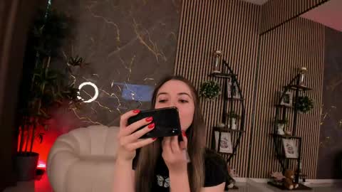 Velvet online show from May 3, 3:56 am