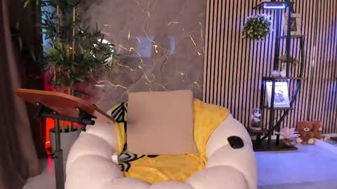 Velvet online show from April 25, 4:03 am