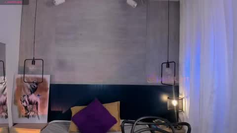 velvettease_ online show from May 2, 12:55 pm