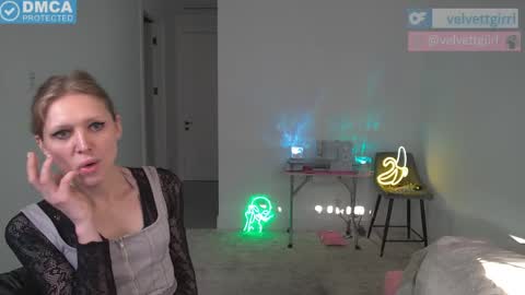 VelvetTGirl online show from April 29, 10:58 pm