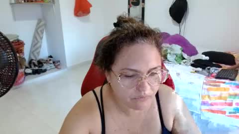 venecasexy44 online show from July 14, 1:49 pm