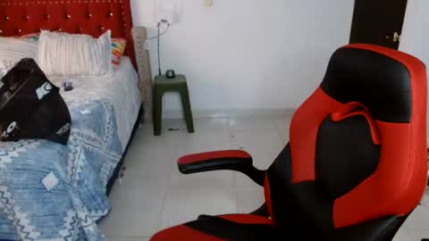 venecasexy44 online show from July 30, 9:04 pm
