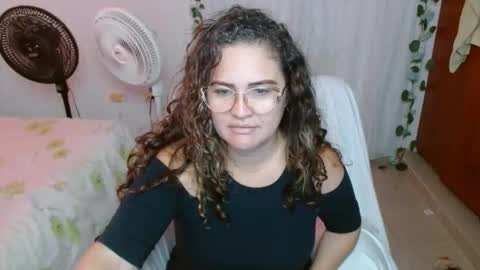 venecasexy44 online show from April 29, 2:33 pm