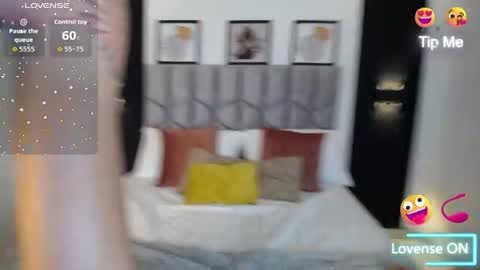 venus_999_ online show from May 19, 2:07 am