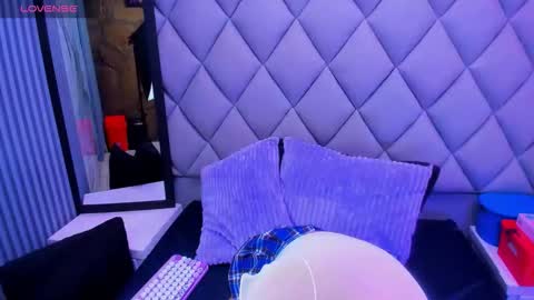 Venusowen  online show from November 25, 1:54 pm