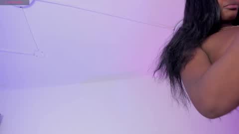 VENUS online show from November 3, 11:44 am