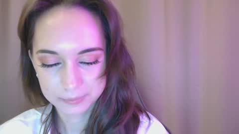 Una online show from October 25, 1:33 pm