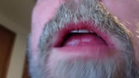 vermontguy76 online show from January 31, 11:57 pm