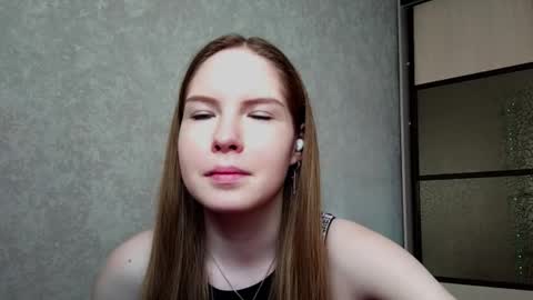 Snapshot of vernettaorlikowski chatting on October 18, 8:40 am Vetta online show from October 18, 8:40 am