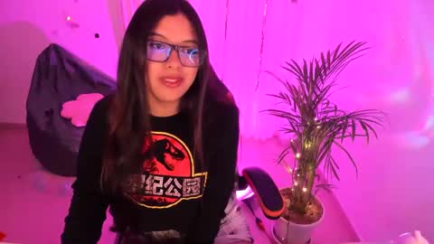 Snapshot of verolake chatting on February 22, 1:57 pm Verolake online show from February 22, 1:57 pm