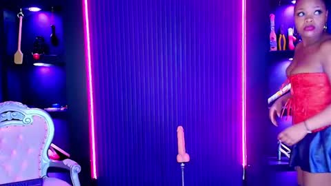veronica_bdsm online show from May 19, 12:23 pm