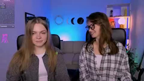 Ronni online show from July 12, 7:17 pm