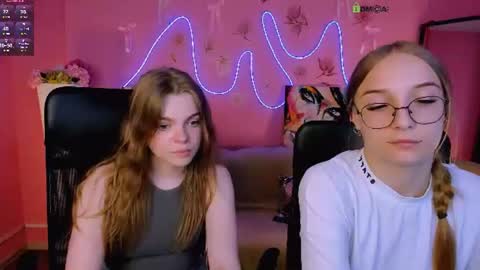 Ronni online show from June 7, 7:19 pm