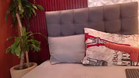 VERONICA online show from July 4, 1:48 pm