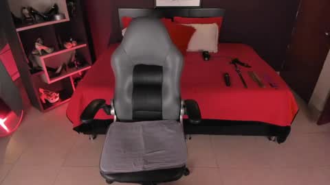 Vero Milf online show from May 2, 10:59 pm