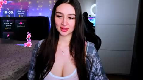 Veronica online show from July 11, 8:12 pm