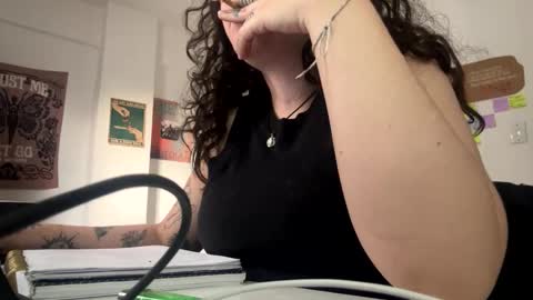 veronicadiscovery online show from November 22, 6:17 pm