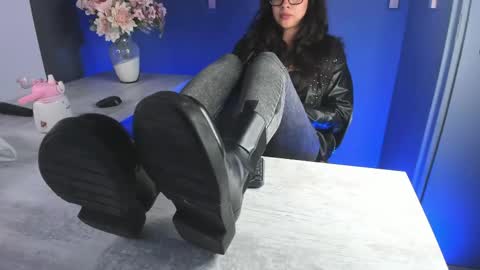 Veronica online show from May 6, 9:54 pm