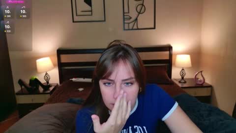 Snapshot of veronicafreman chatting on October 21, 9:36 am Veronica online show from October 21, 9:36 am