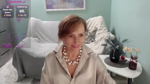 Helen online show from September 12, 6:15 am