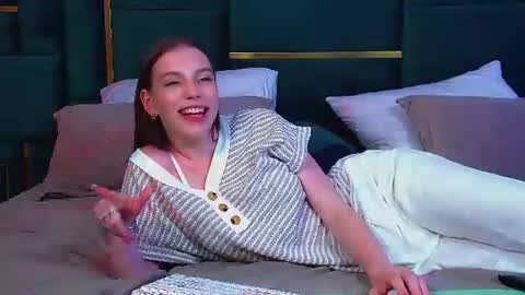 Veronica online show from July 30, 9:04 pm