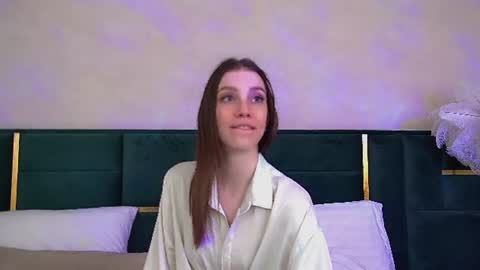 Veronica online show from July 8, 8:45 pm