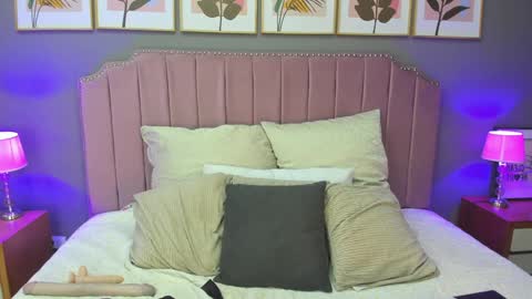 Veronica  online show from January 22, 6:20 pm