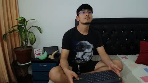 versatileguuy online show from March 4, 1:57 am