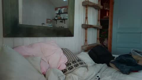 John online show from April 9, 6:19 am