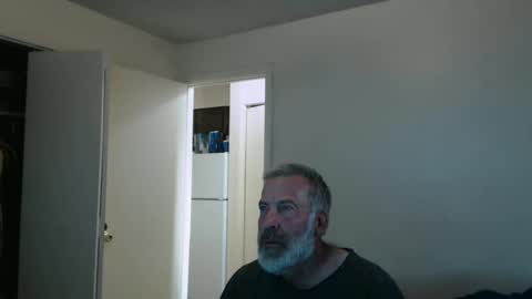 hairy man online show from March 18, 12:05 am