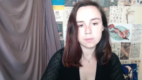 veryveryvery_shy online show from September 15, 5:20 am