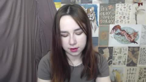 veryveryvery_shy online show from February 2, 6:43 am