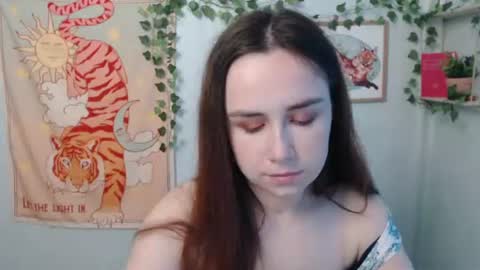 veryveryvery_shy online show from July 7, 6:47 am