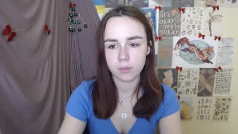 veryveryvery_shy online show from December 15, 6:53 am