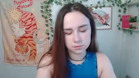 veryveryvery_shy online show from July 4, 5:55 am