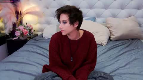 Snapshot of via_mayer chatting on September 26, 1:24 am Via online show from September 26, 1:24 am
