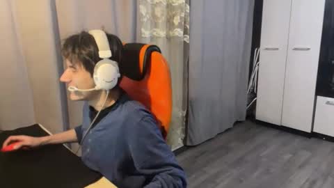 vialeras online show from March 8, 12:00 am