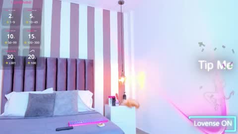 Snapshot of viannca__ chatting on October 18, 8:35 pm Ariana online show from October 18, 8:35 pm