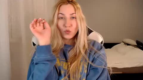 Amelia online show from February 24, 6:47 pm