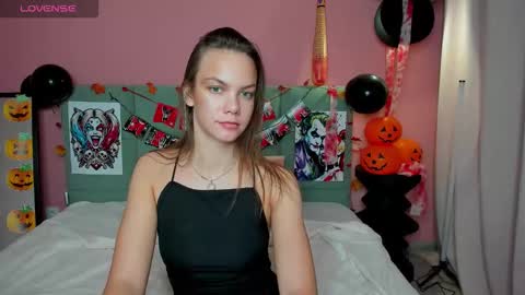 vickie_smith online show from October 24, 8:37 am